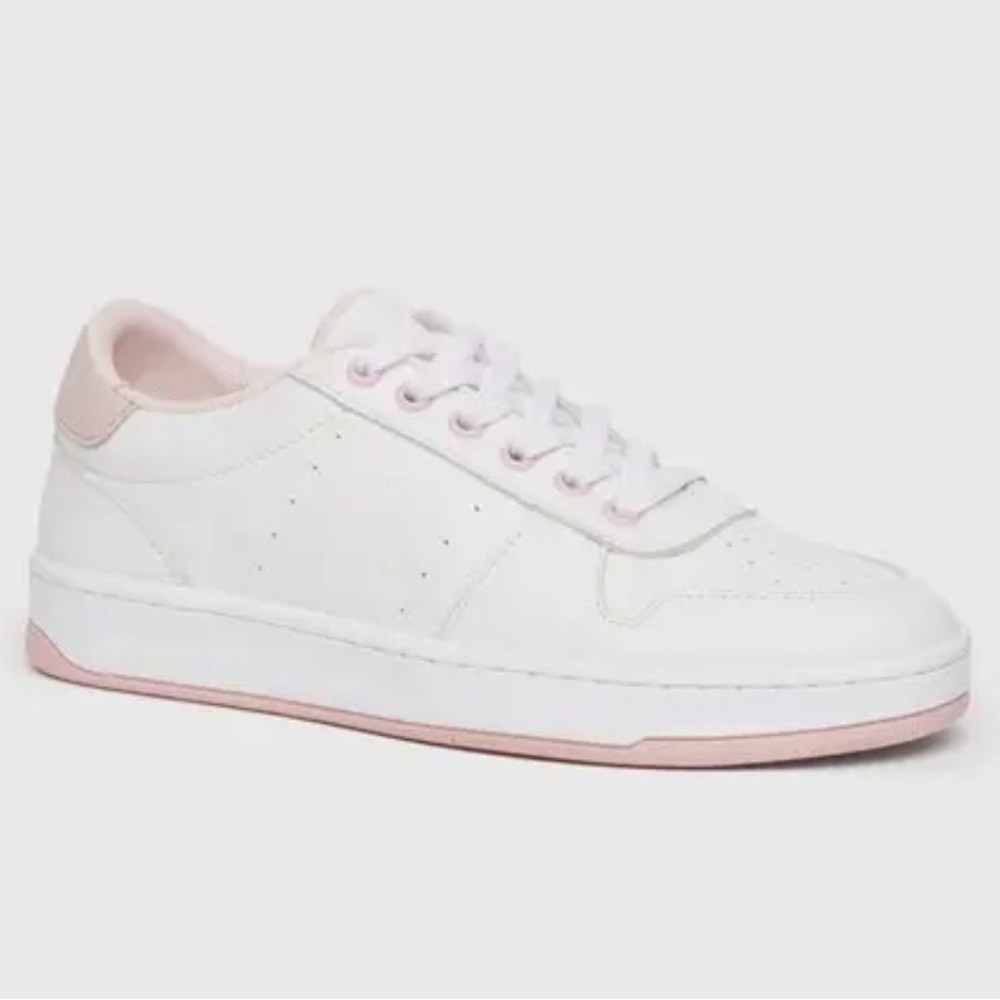 New PAIGE Remy Sneaker size 7.5